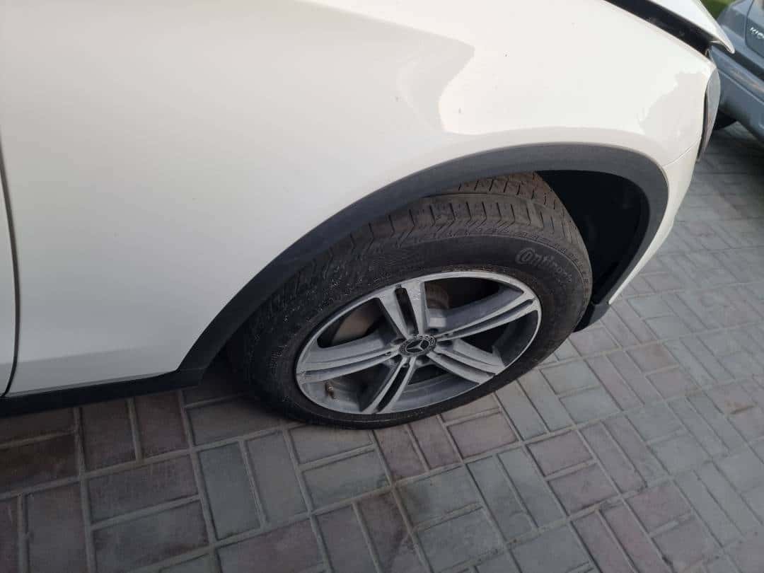MERCEDES BENZ GLC-300 2020 thumbnail 6