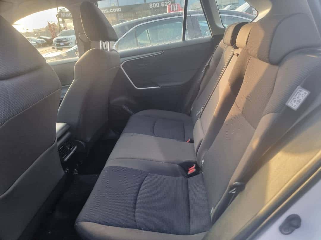Toyota RAV4 2024 thumbnail 6