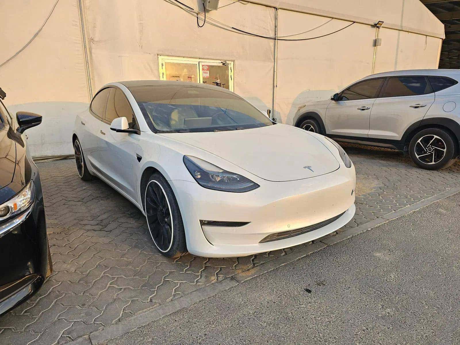 TESLA MODEL 3 2021 thumbnail 5