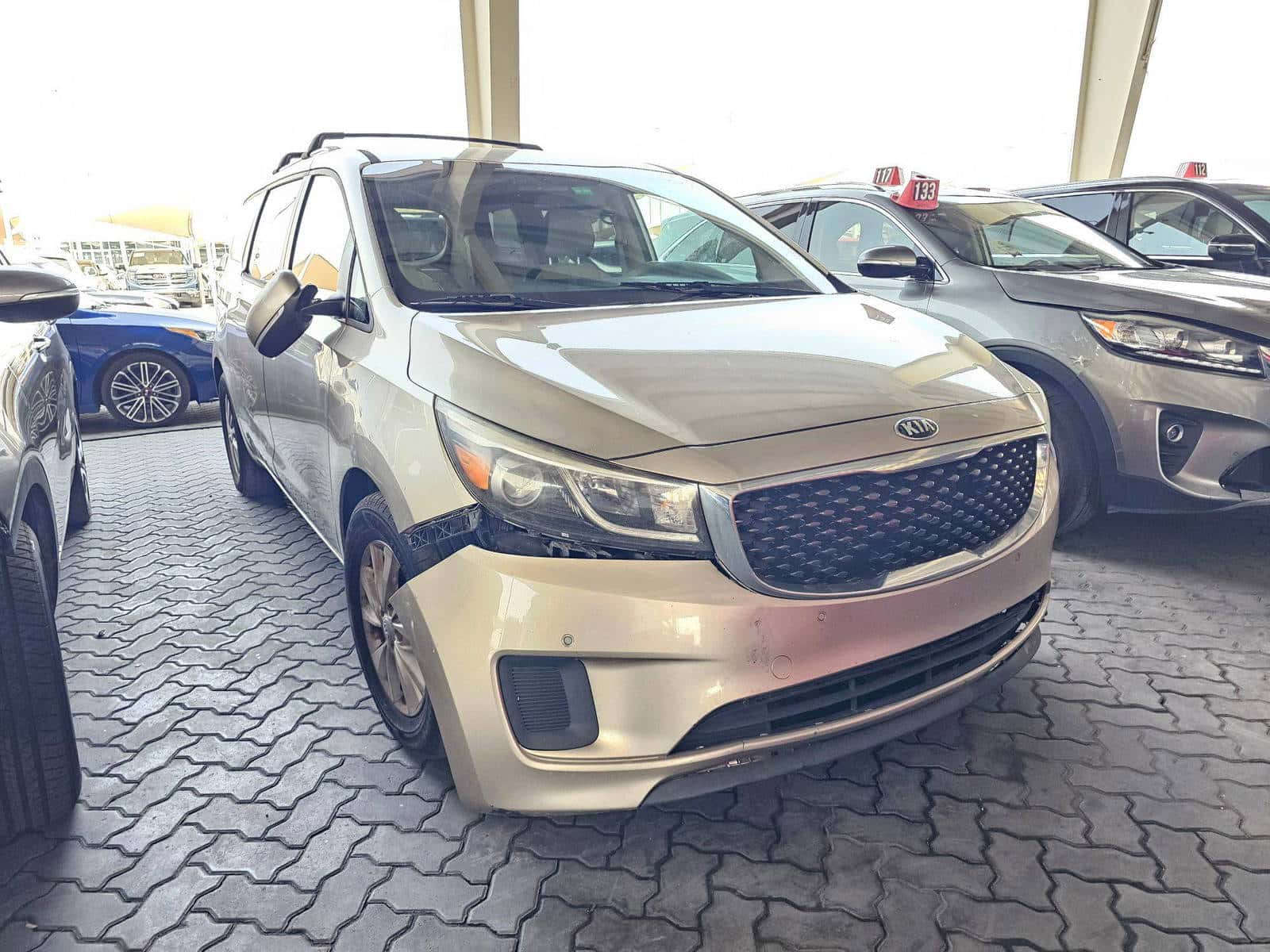 KIA SEDONA - Exterior