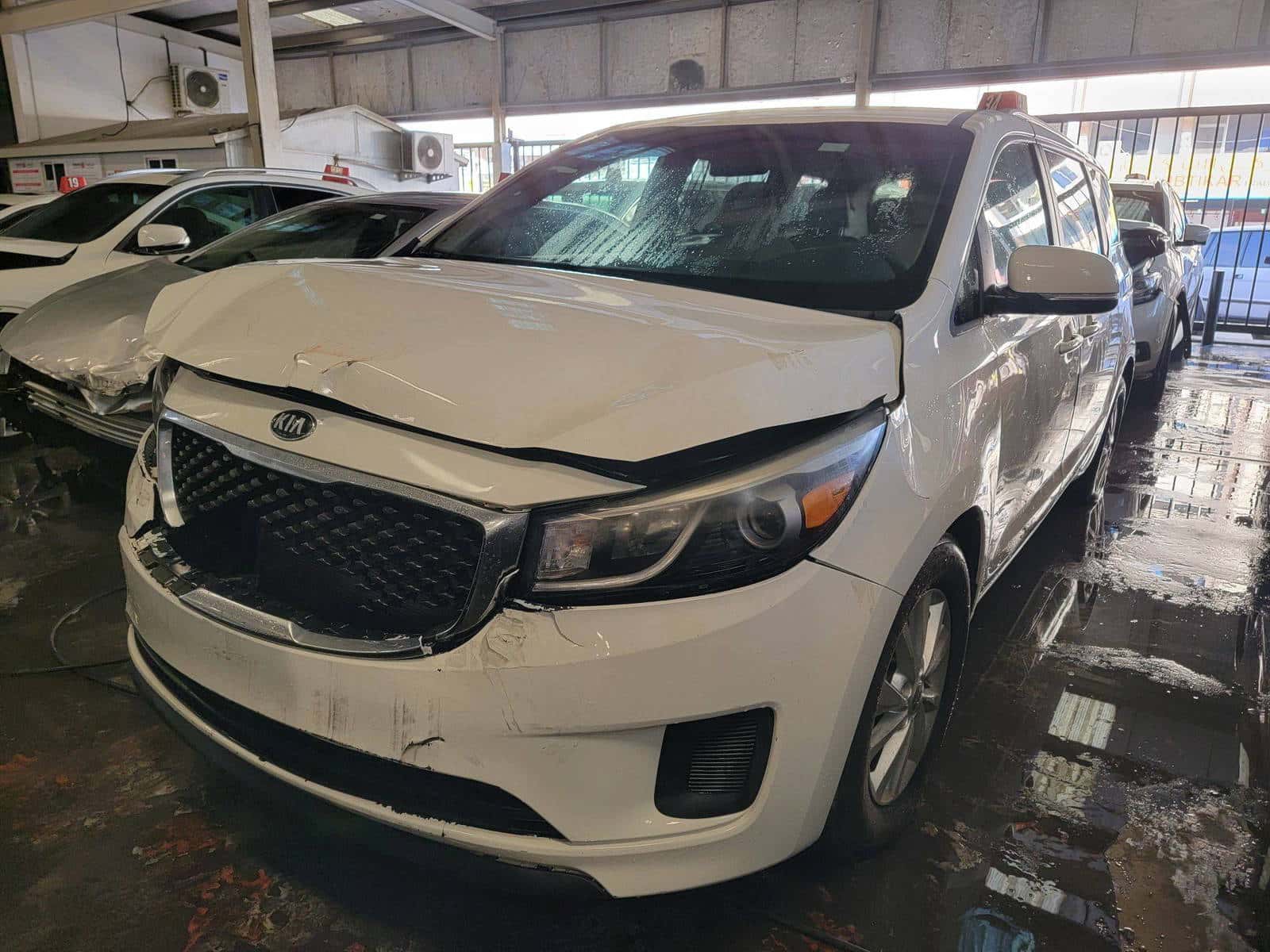 KIA SEDONA - Exterior