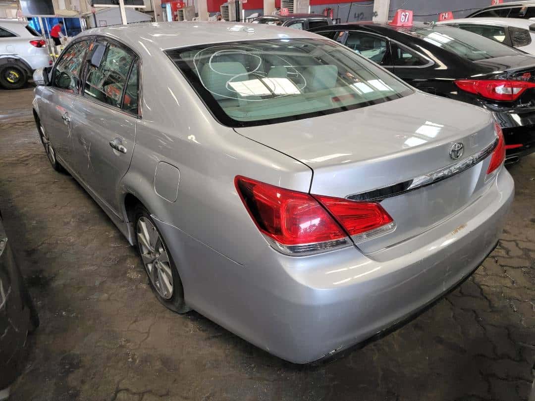 TOYOTA AVALON - Exterior
