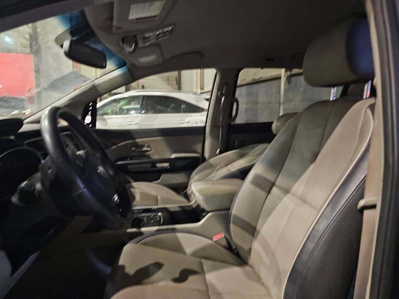 KIA SEDONA 2016 thumbnail 7