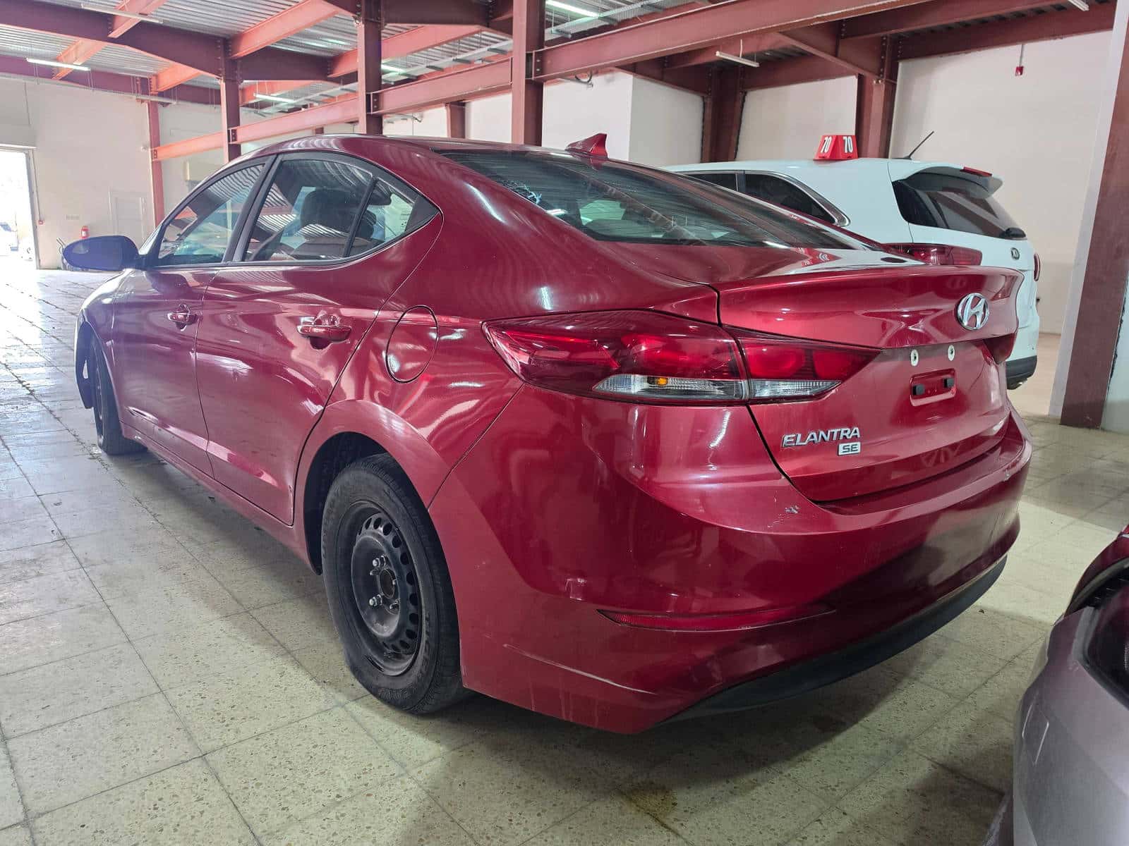 Hyundai Elantra 2017 thumbnail 1