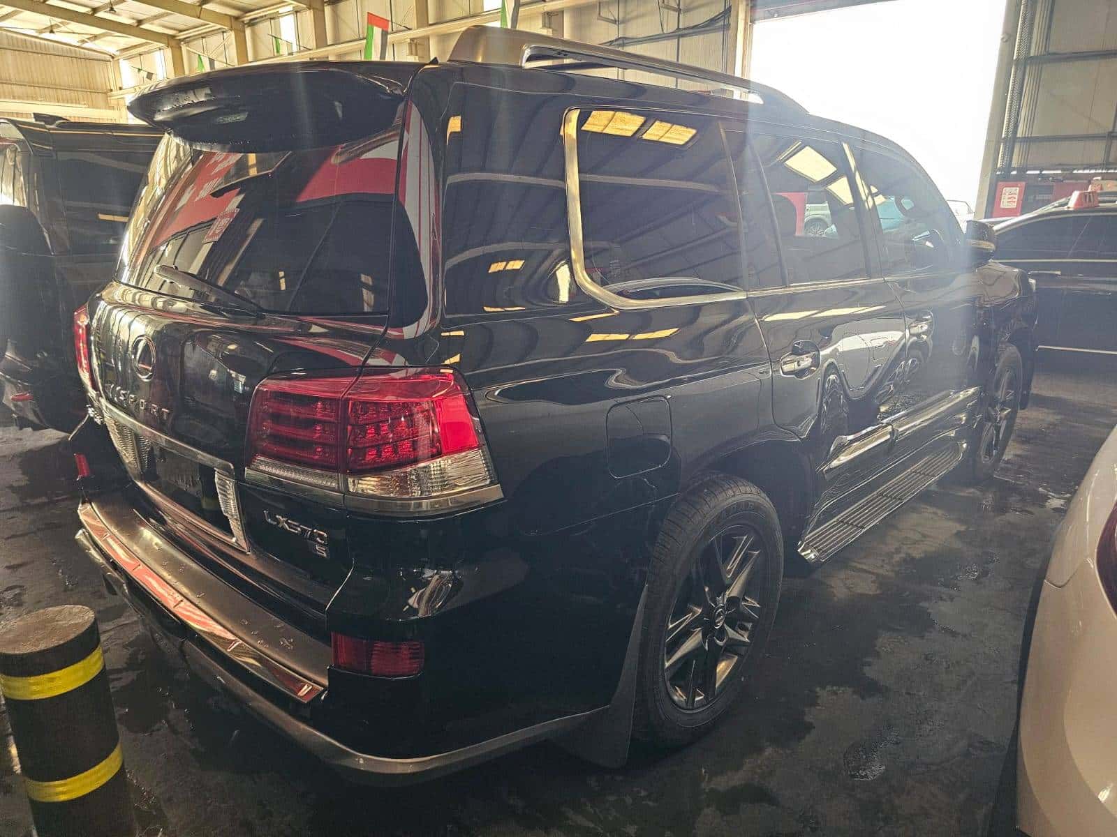 Lexus LX 570 2009 thumbnail 5