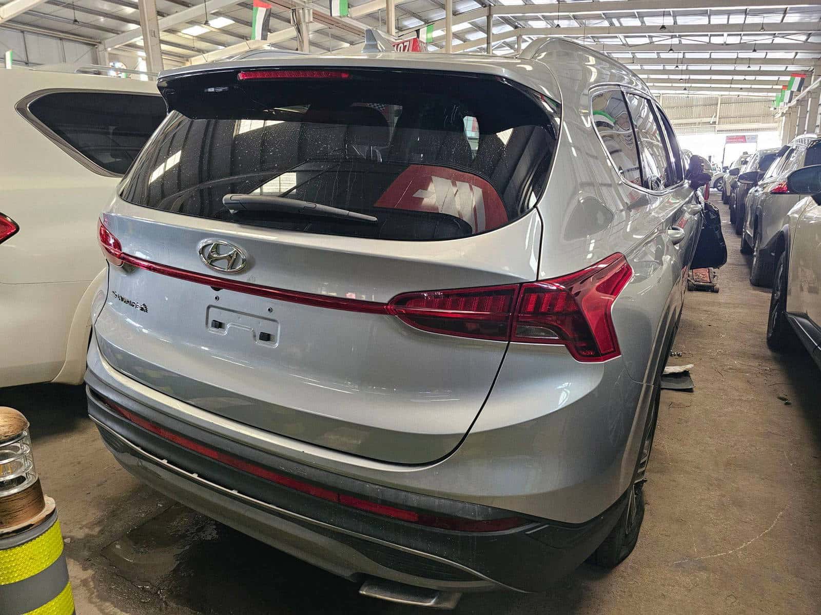 Hyundai Santa Fe 2023 thumbnail 2