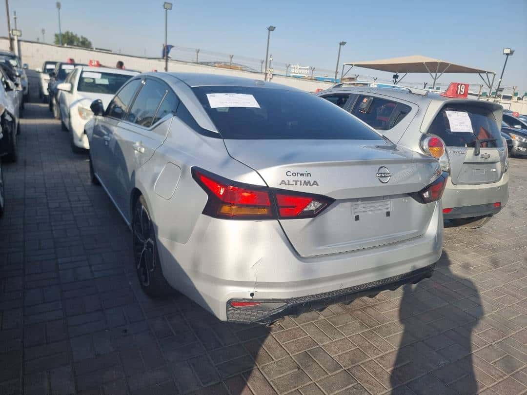 NISSAN ALTIMA - Exterior