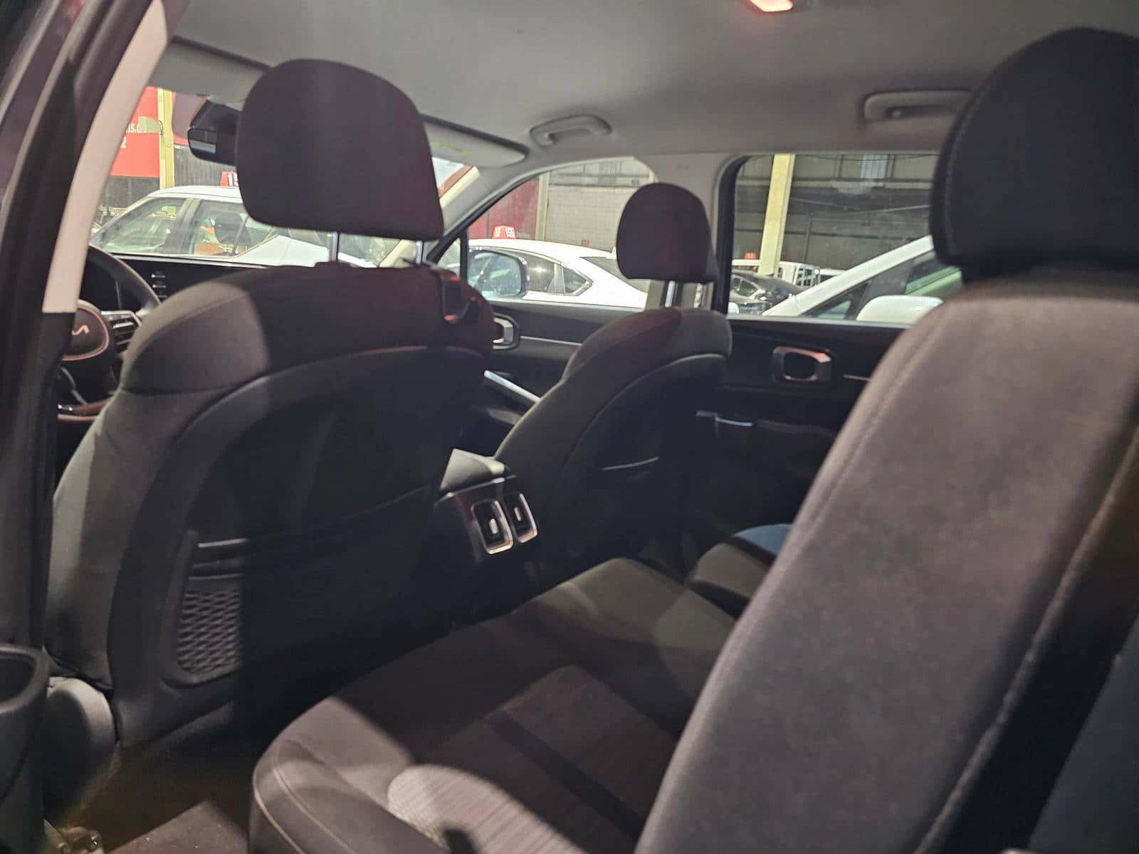 KIA SORENTO 2022 thumbnail 6