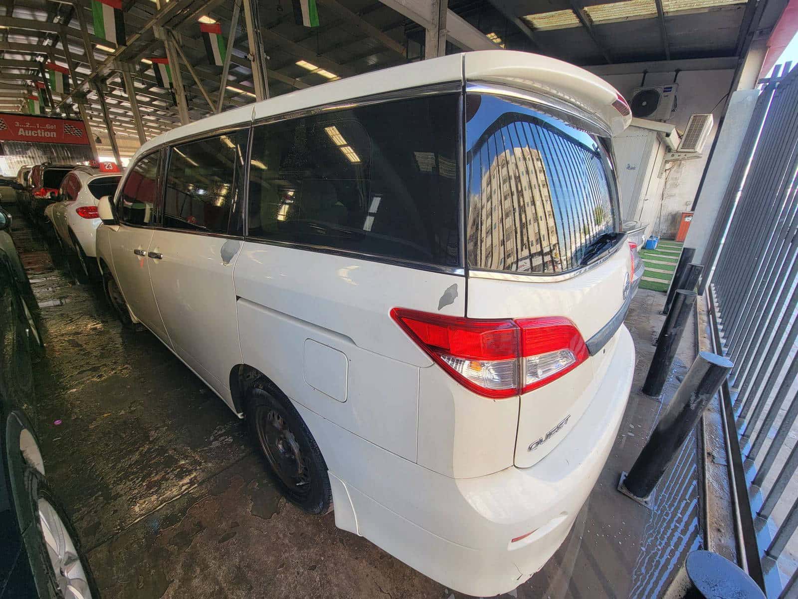NISSAN QUEST - Exterior