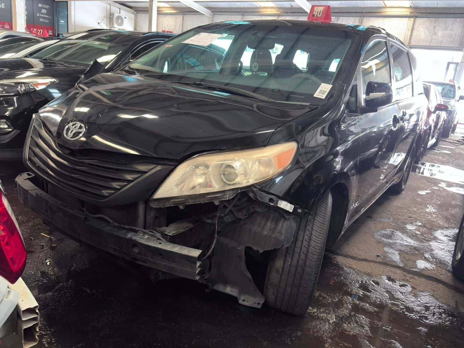 TOYOTA SIENNA 2012 thumbnail 1