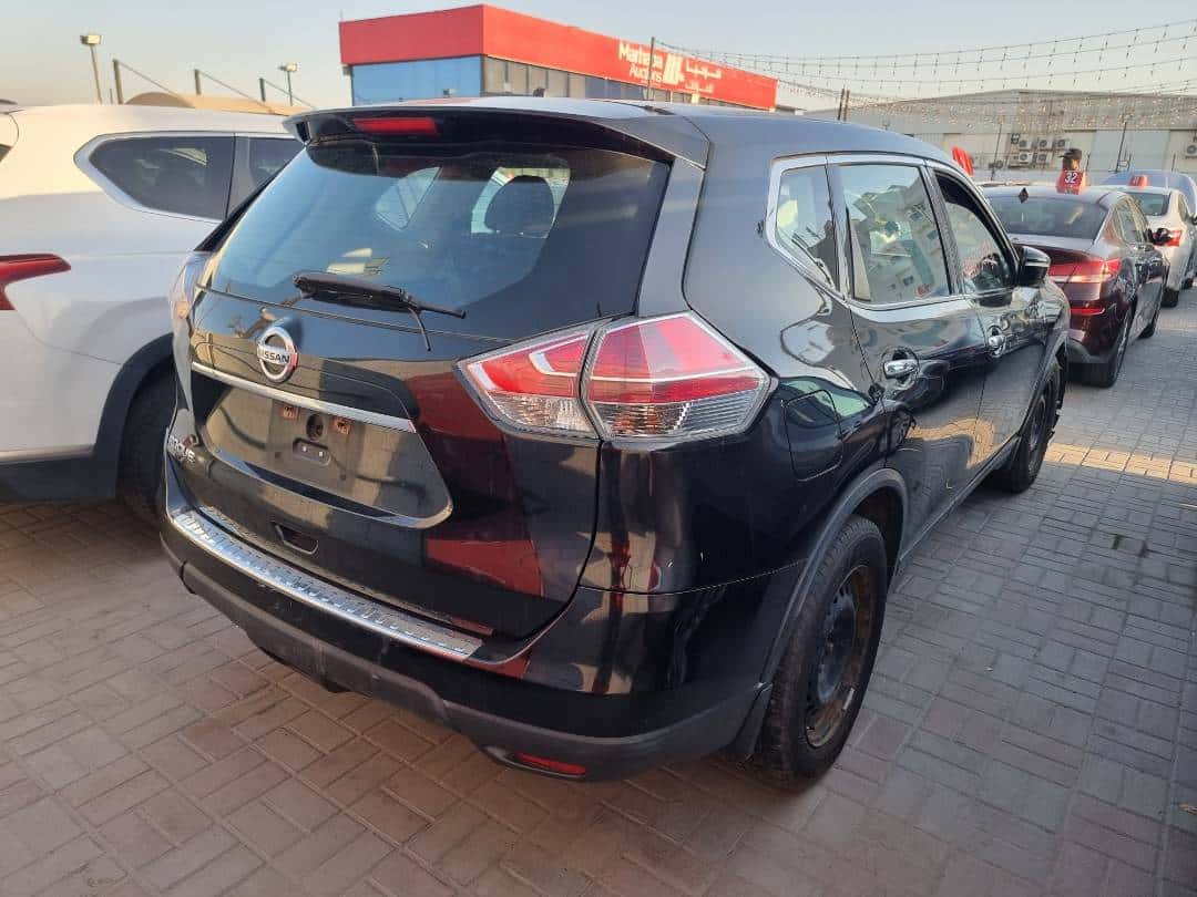 Nissan Rogue 2015 thumbnail 4