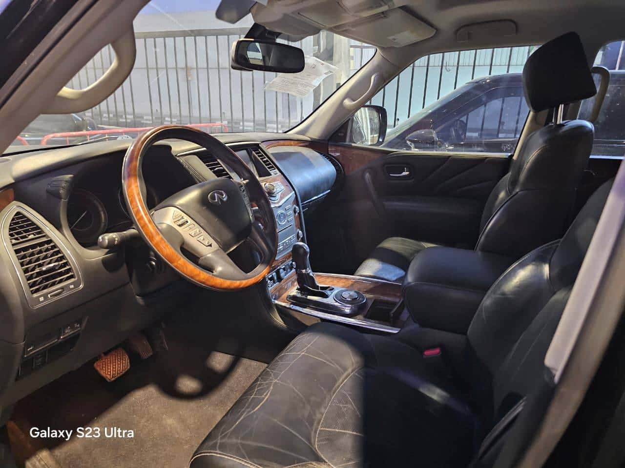 INFINITI QX80 - Exterior