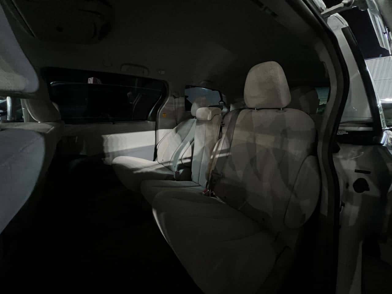 Toyota Sienna 2013 thumbnail 4