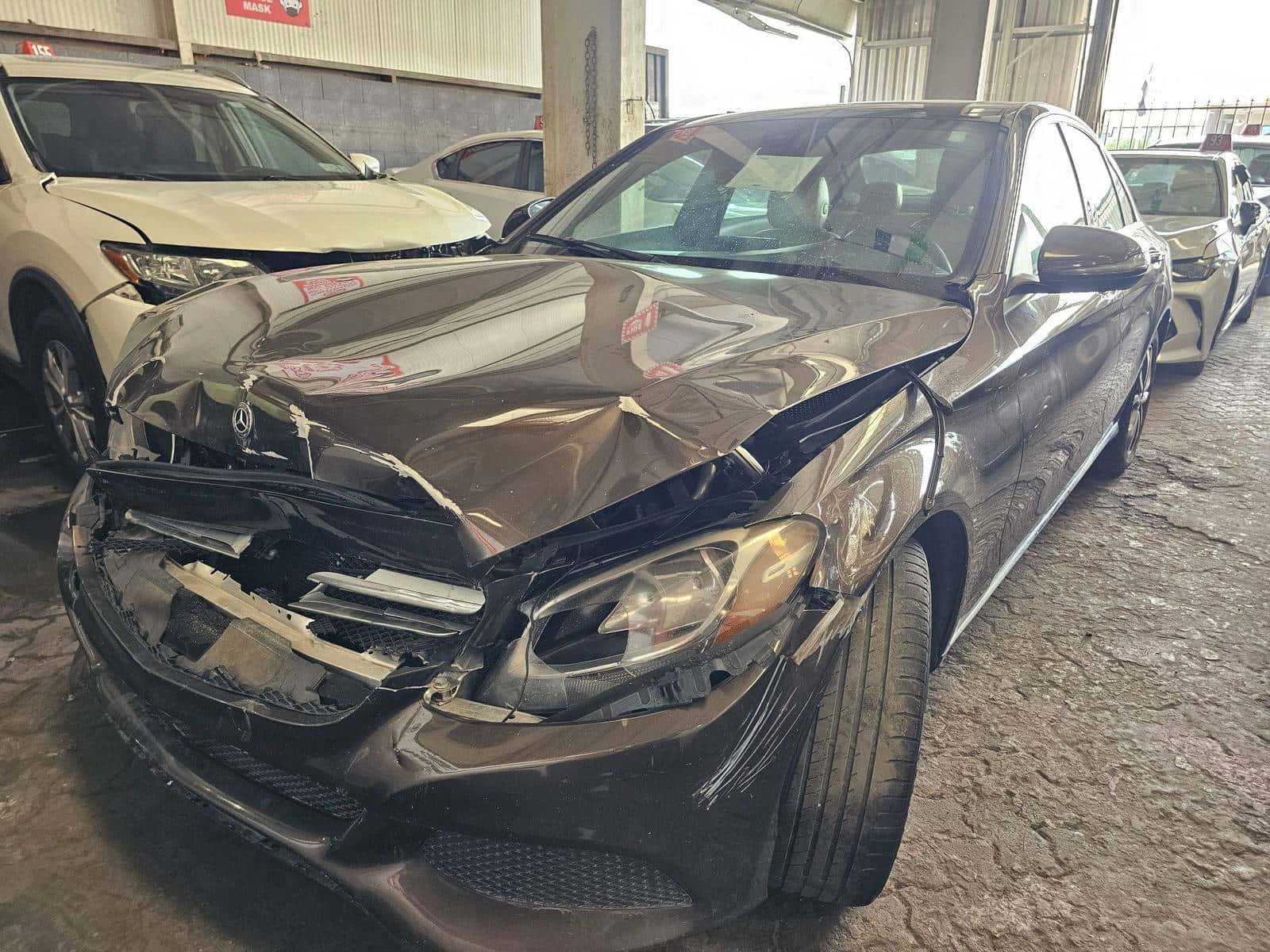 MERCEDES BENZ C300 - Exterior