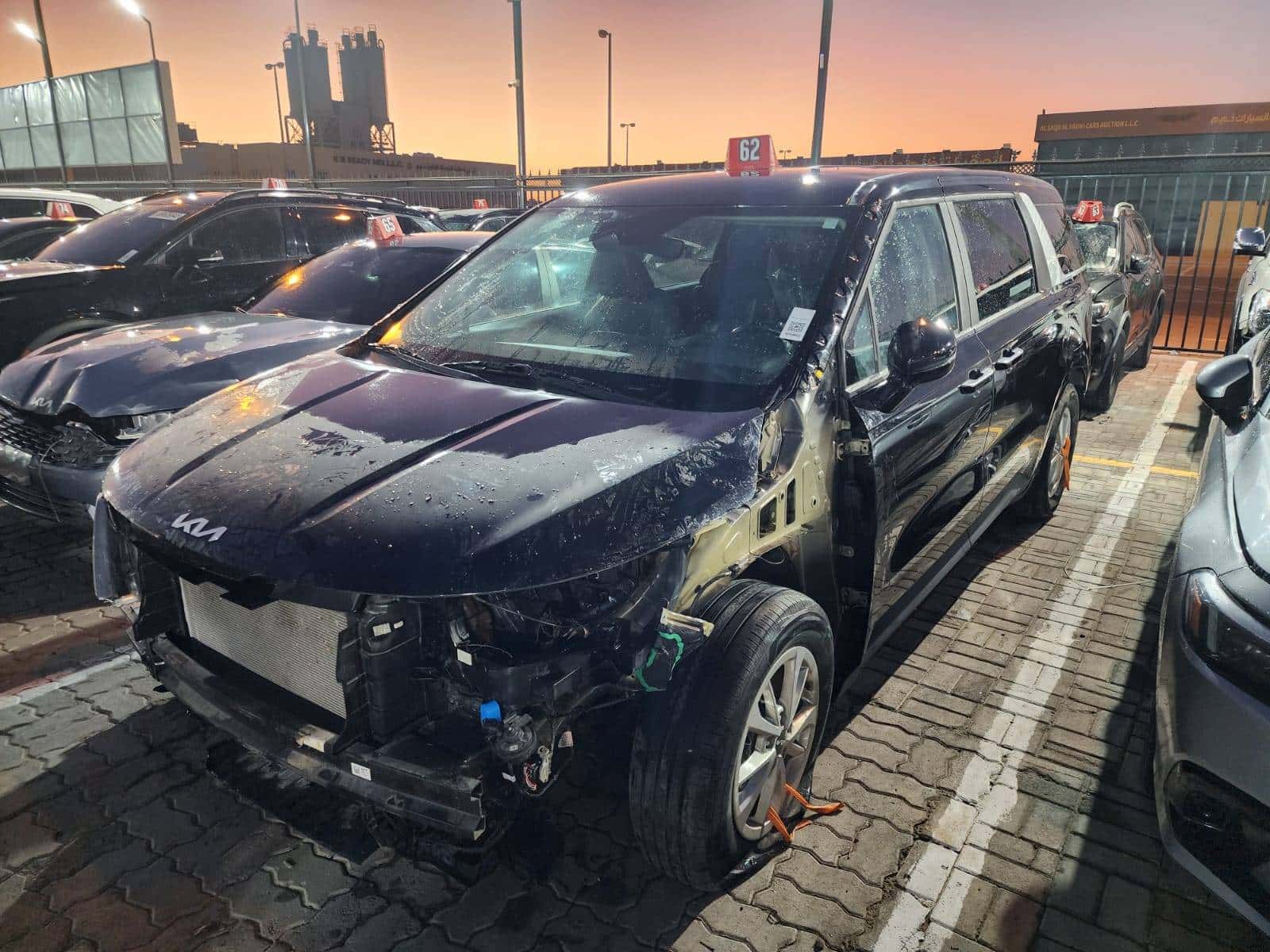 KIA CARNIVAL LX 2023 thumbnail 2