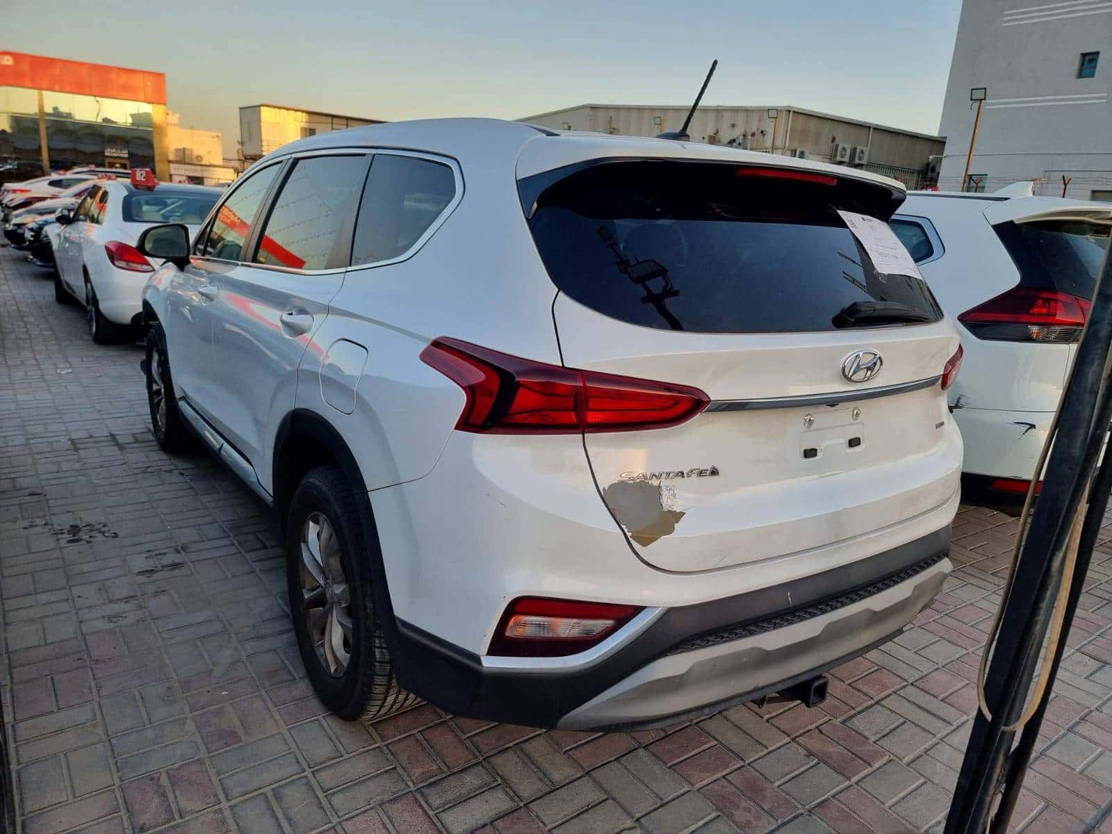 HYUNDAI SANTA FE 2019 thumbnail 3