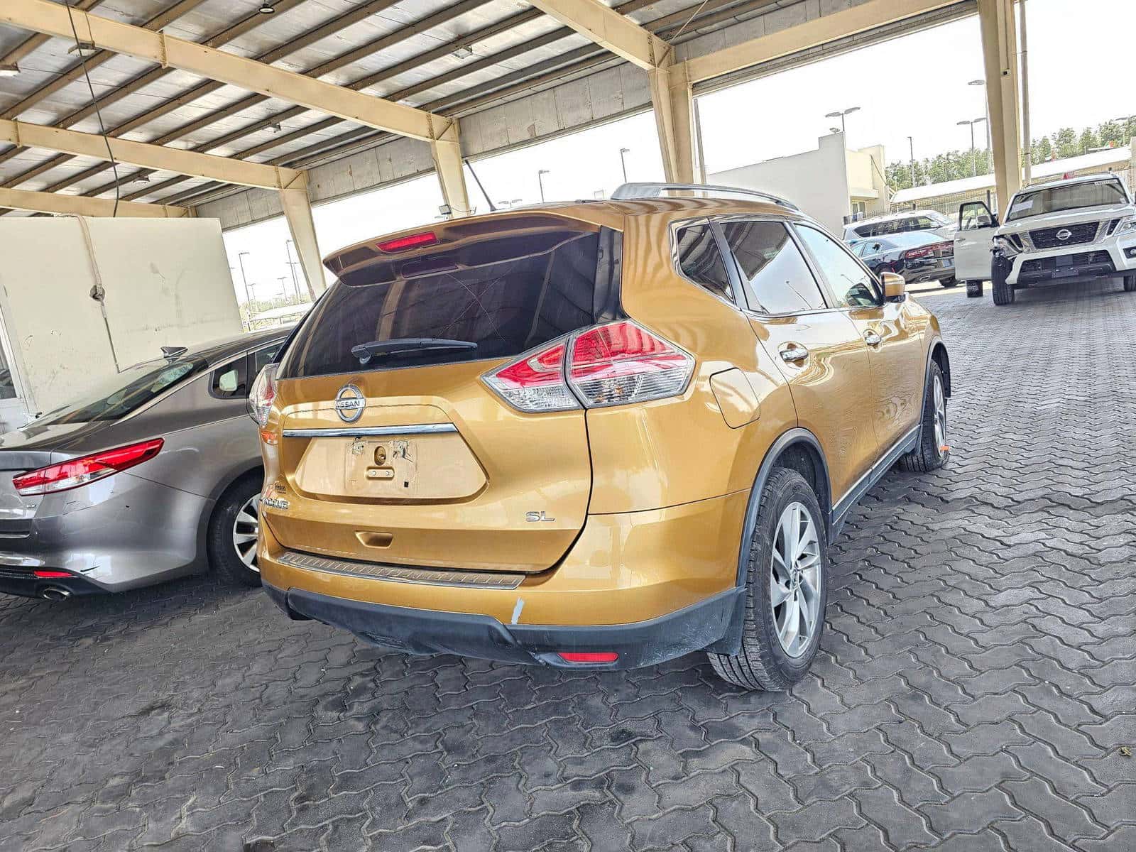 NISSAN ROGUE - Exterior