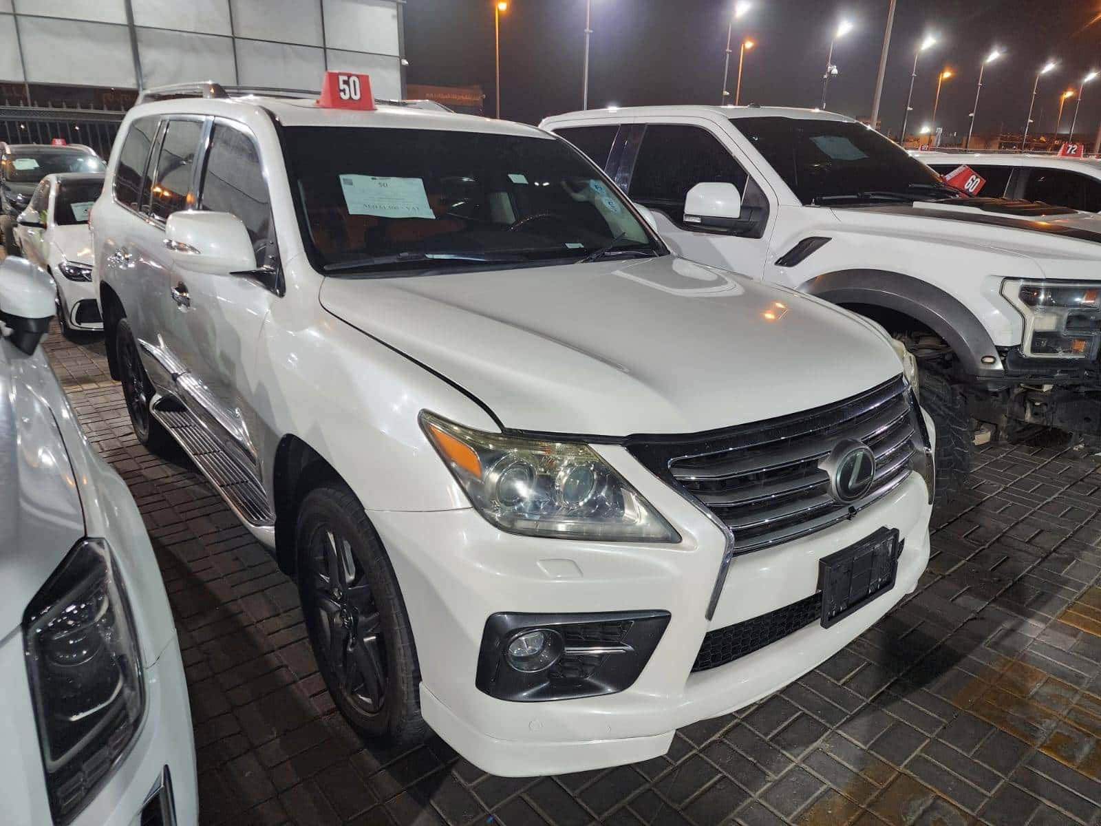 LEXUS LX 570 2012 thumbnail 4