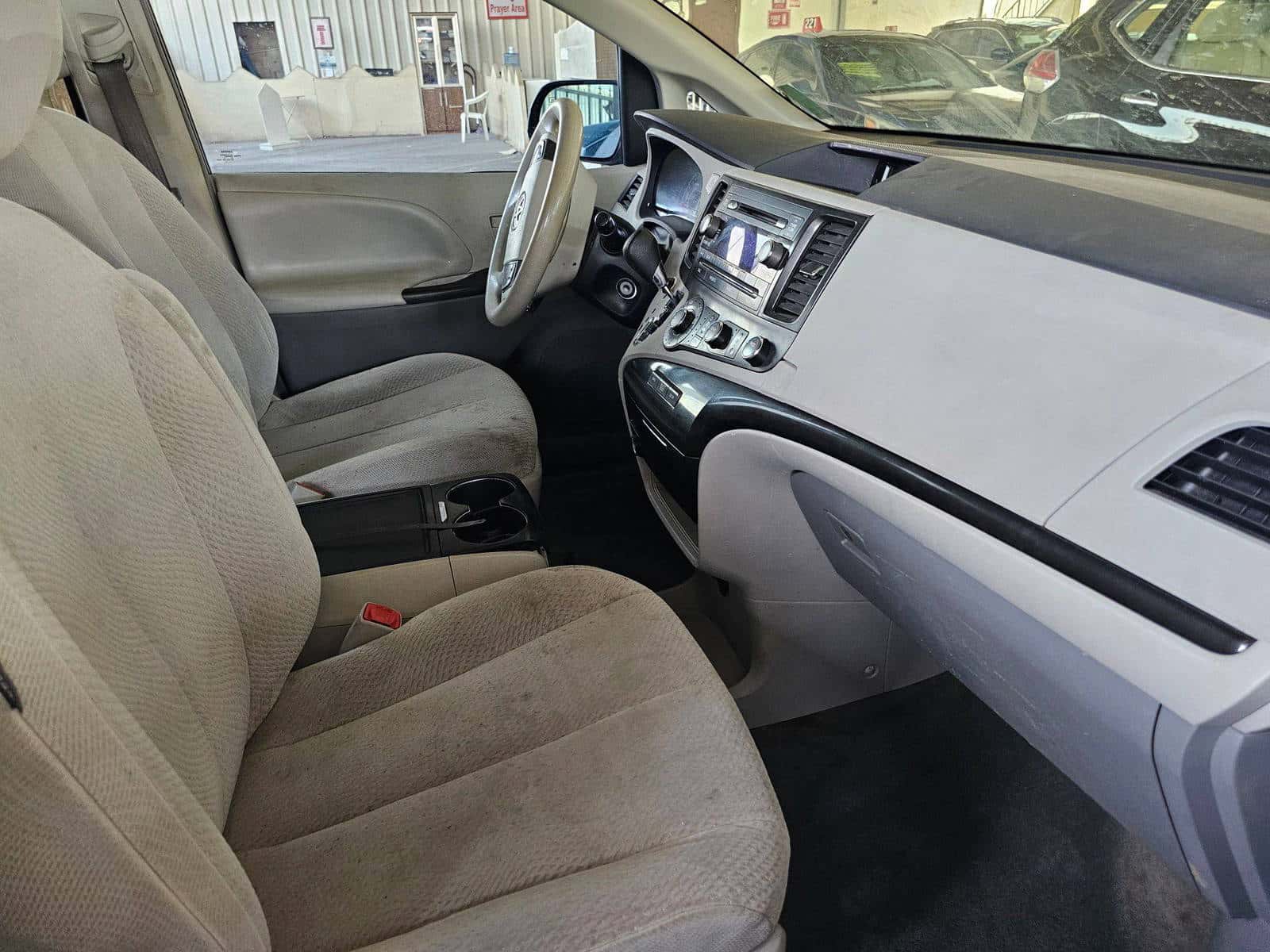 TOYOTA SIENNA 2012 thumbnail 7