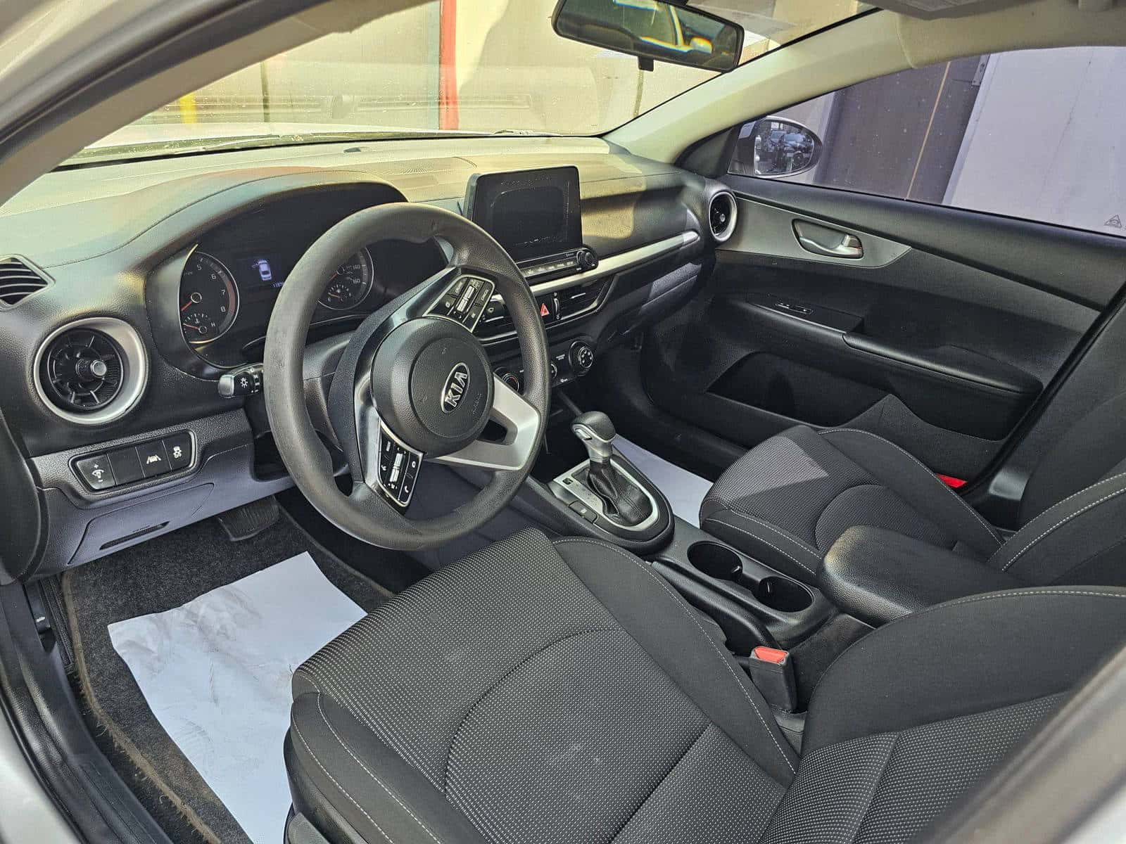 KIA FORTE 2020 thumbnail 7