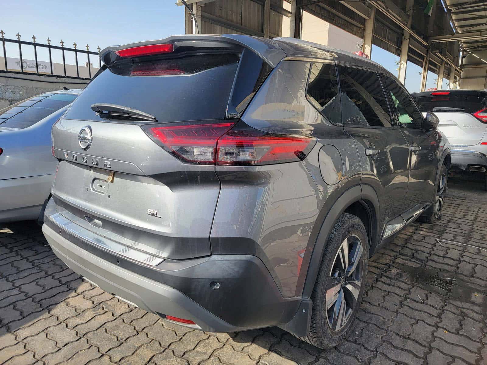 Nissan Rogue 2021 thumbnail 2