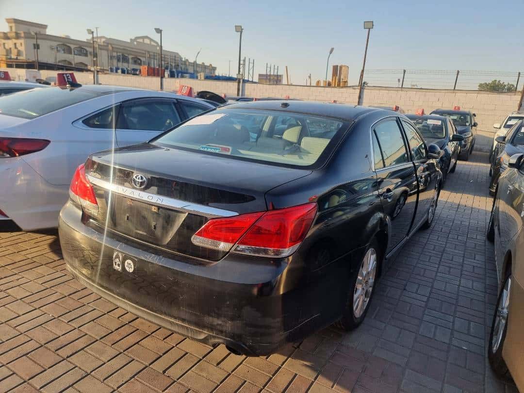 Toyota Avalon 2011 thumbnail 4