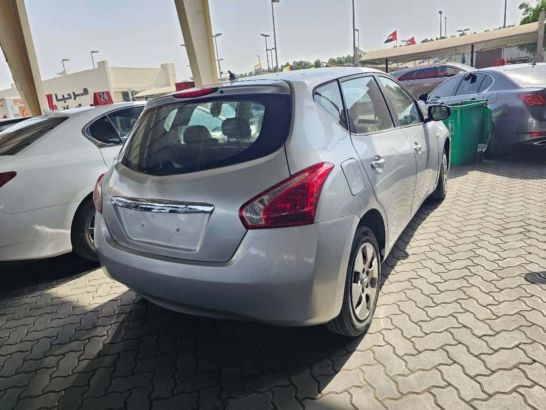 NISSAN TIDA - Exterior