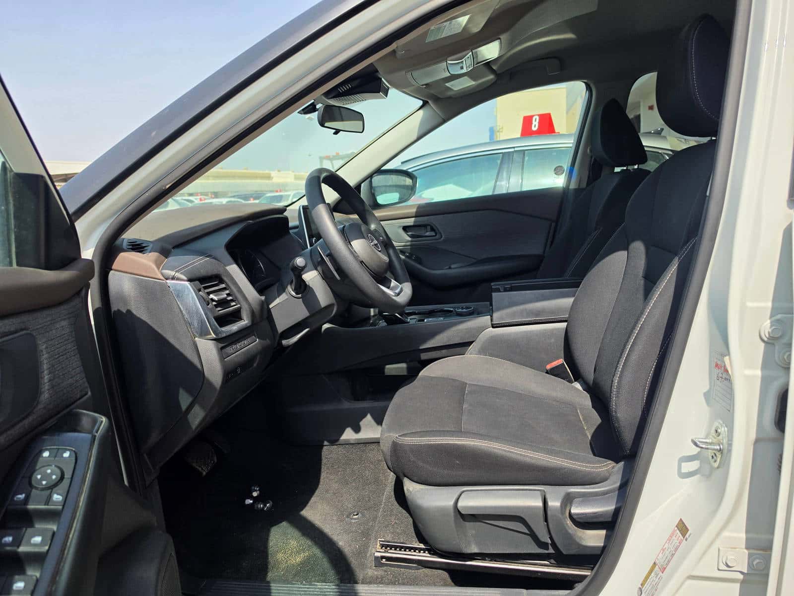 Nissan Rogue 2023 thumbnail 6