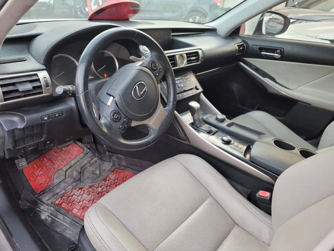 LEXUS IS 250 - Exterior