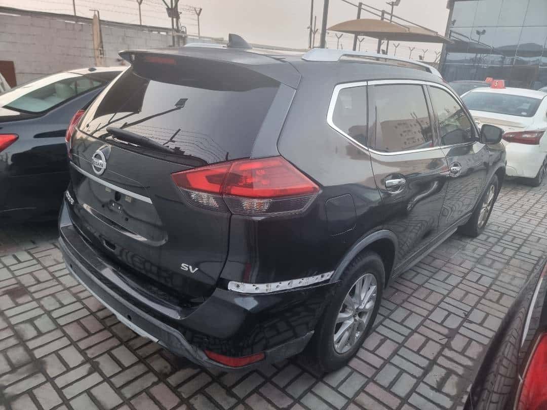Nissan Rogue 2019 thumbnail 3