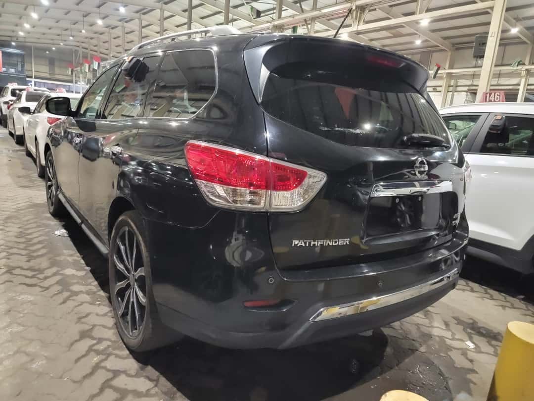 NISSAN PATHFINDER - Exterior