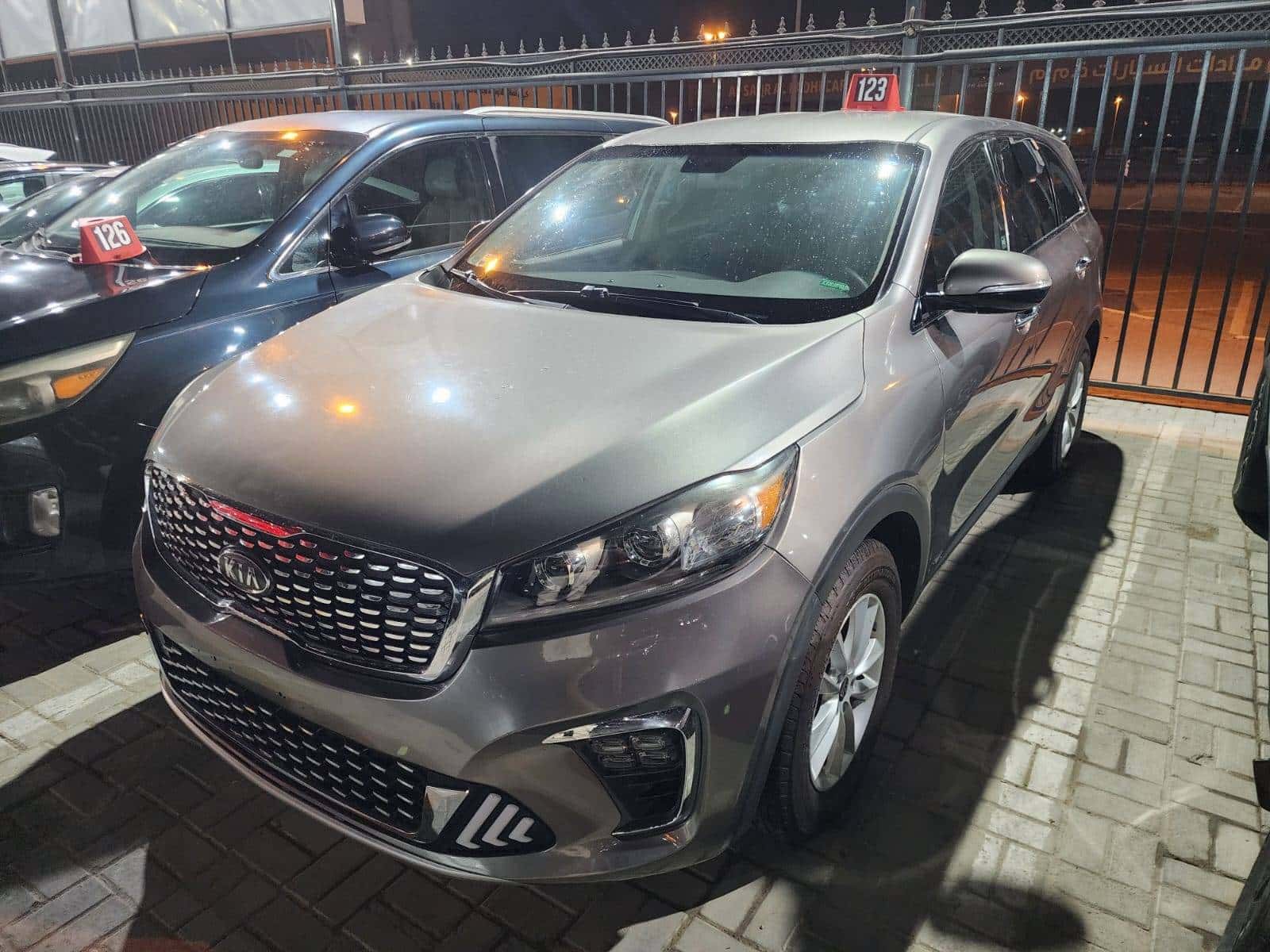 KIA SORENTO 2019 thumbnail 1