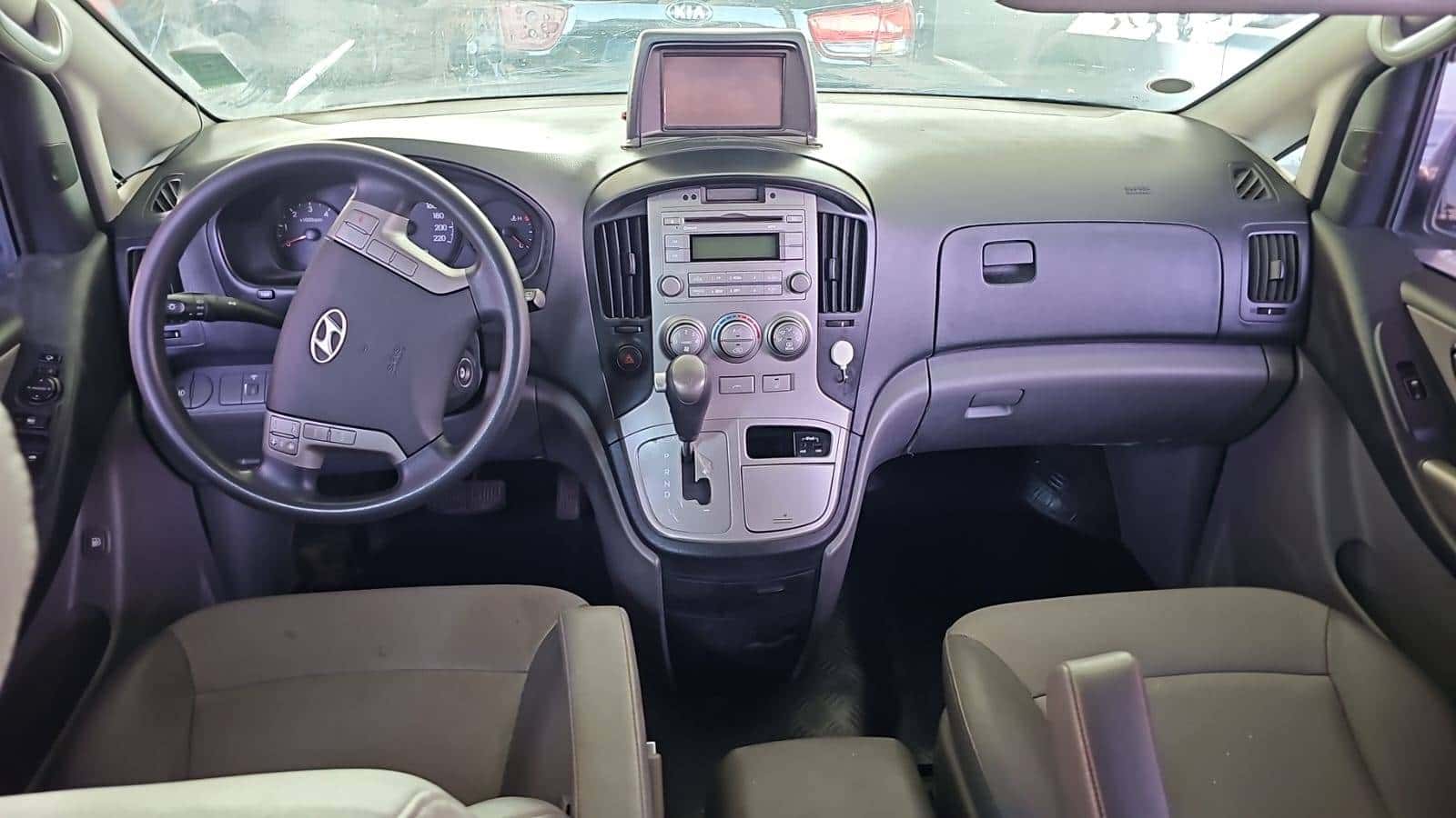 HYUNDAI GRAND STAREX - Exterior