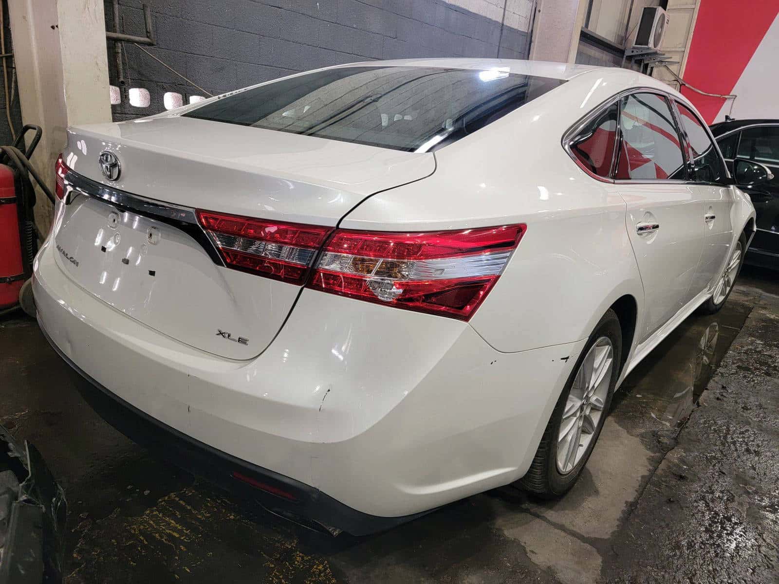 Toyota Avalon 2013 thumbnail 2