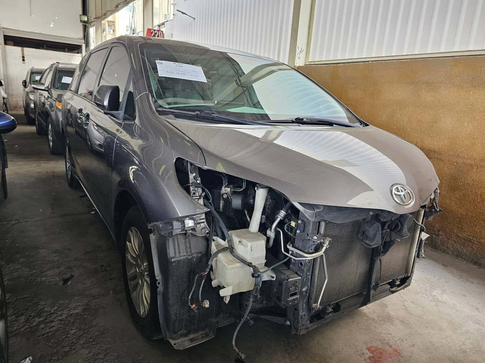 TOYOTA SIENNA 2011 thumbnail 6