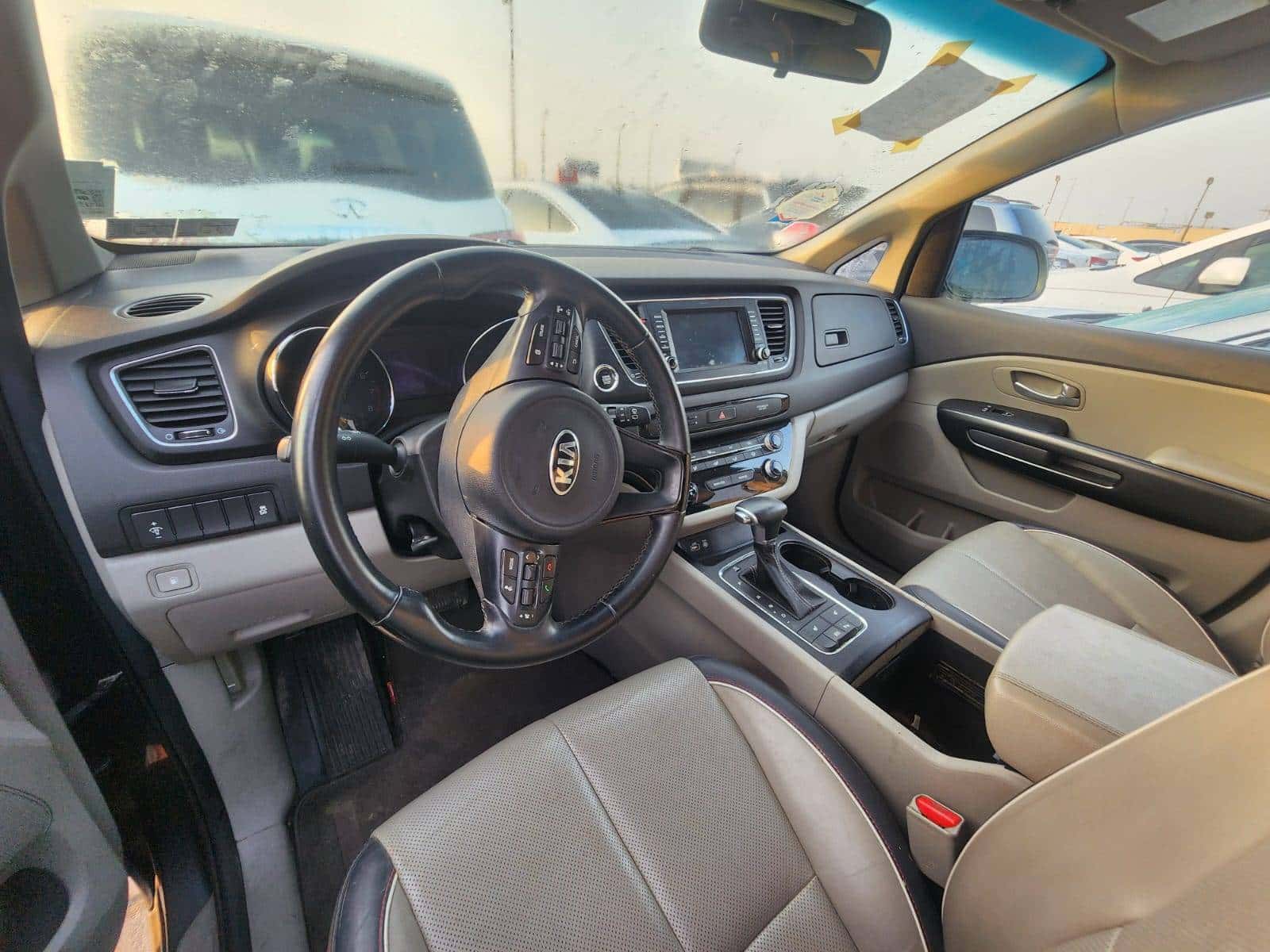 KIA SEDONA 2017 thumbnail 4