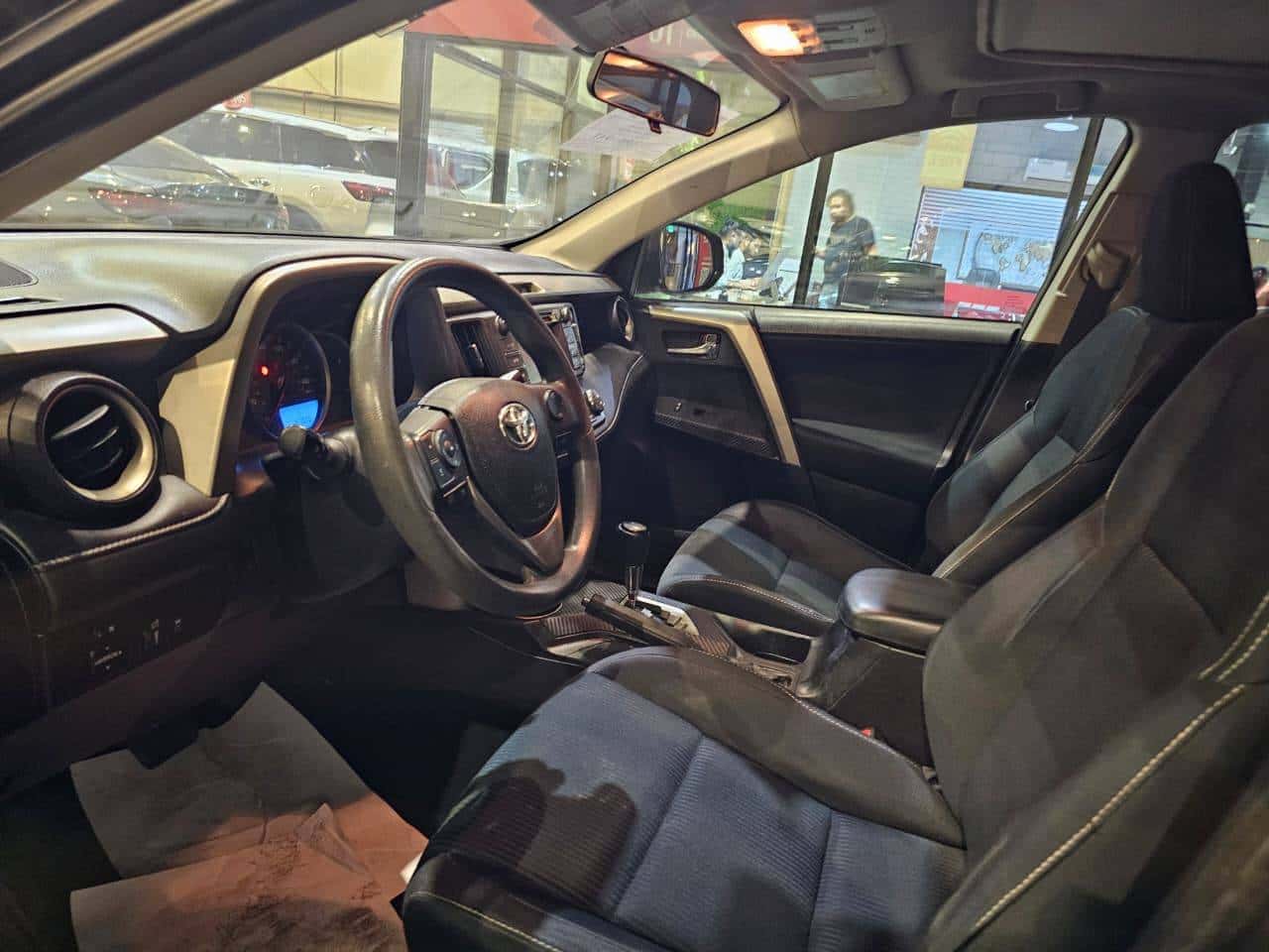 Toyota RAV4 2015 thumbnail 7