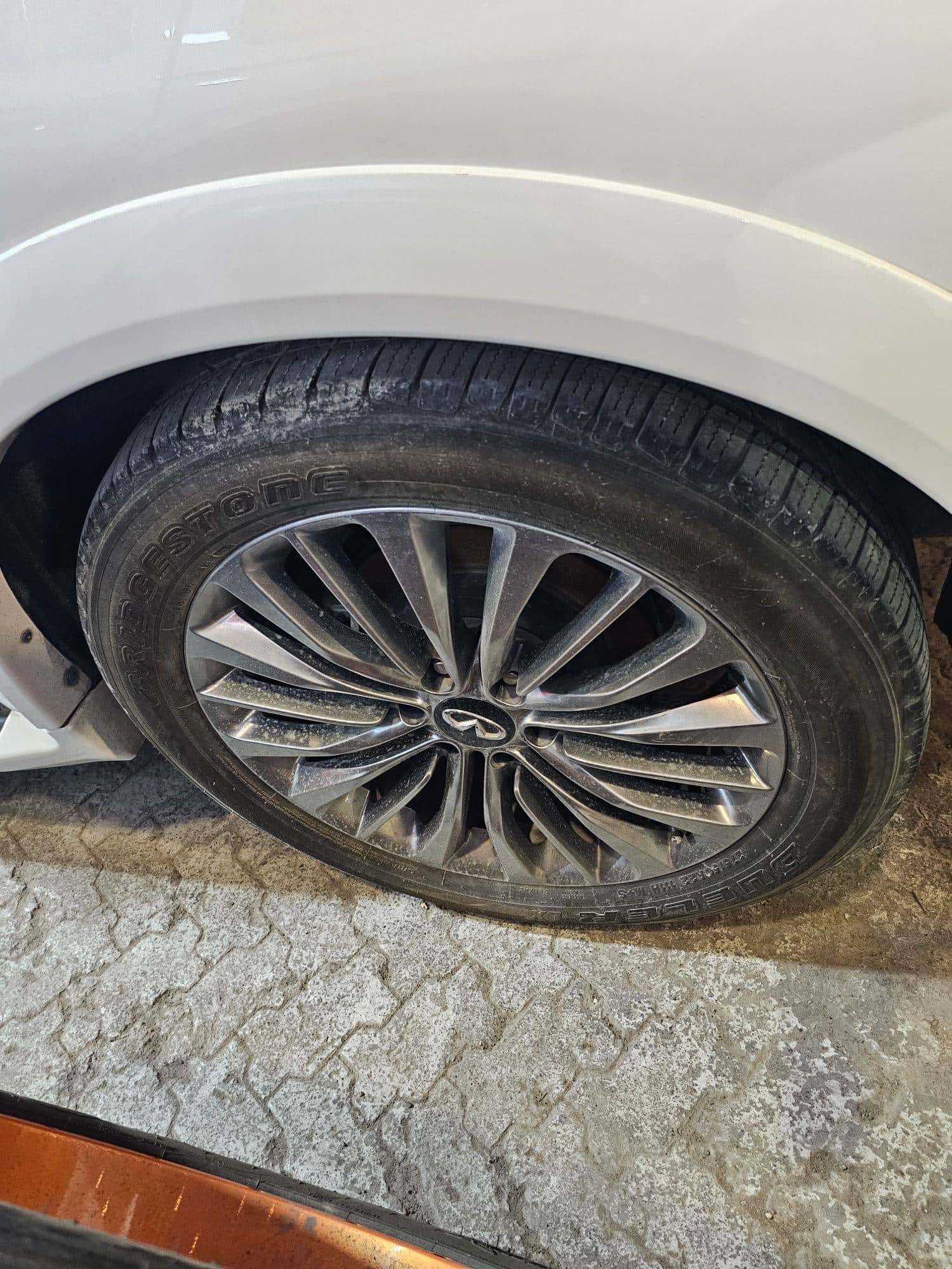 INFINITI QX80 2018 thumbnail 4