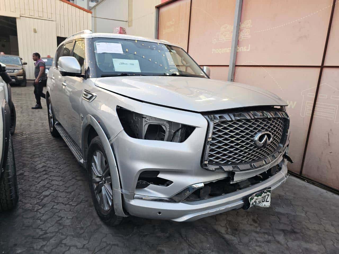 INFINITI QX80 2019 thumbnail 4