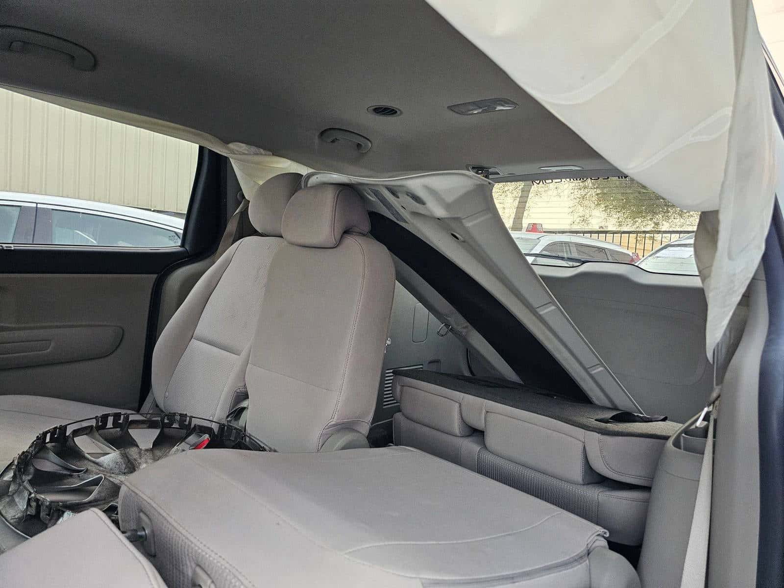 Kia Sedona 2020 thumbnail 5