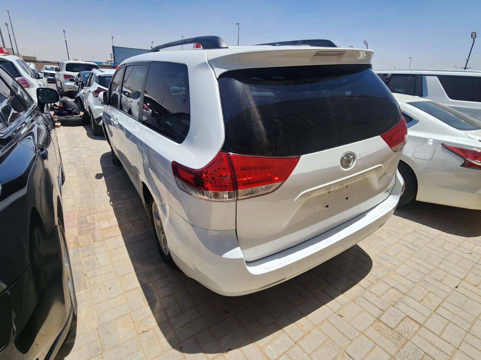 TOYOTA SIENNA 2013 thumbnail 7