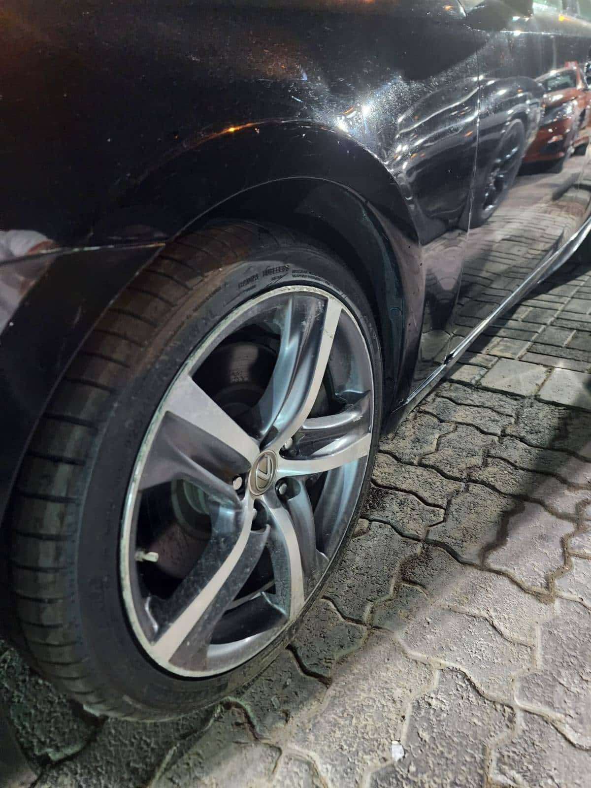 LEXUS IS 300 2016 thumbnail 5
