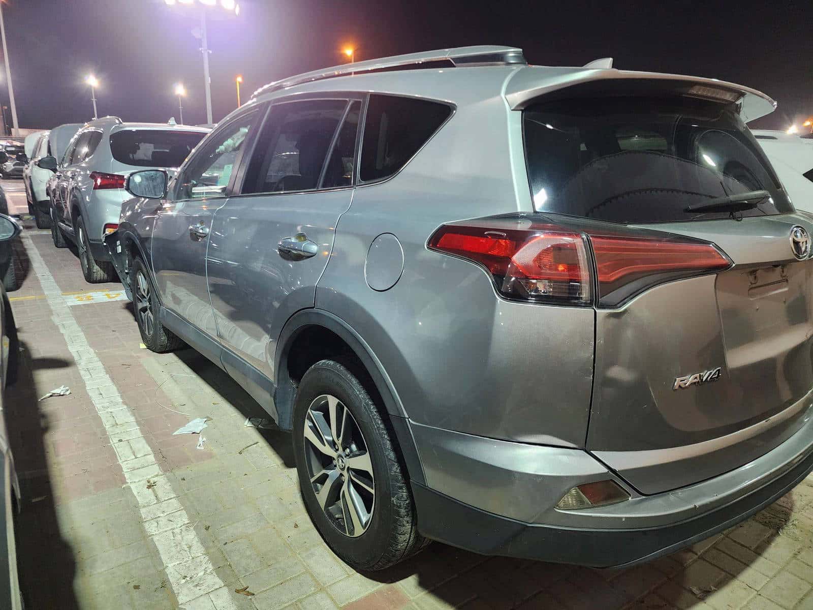 TOYOTA RAV4 2018 thumbnail 3