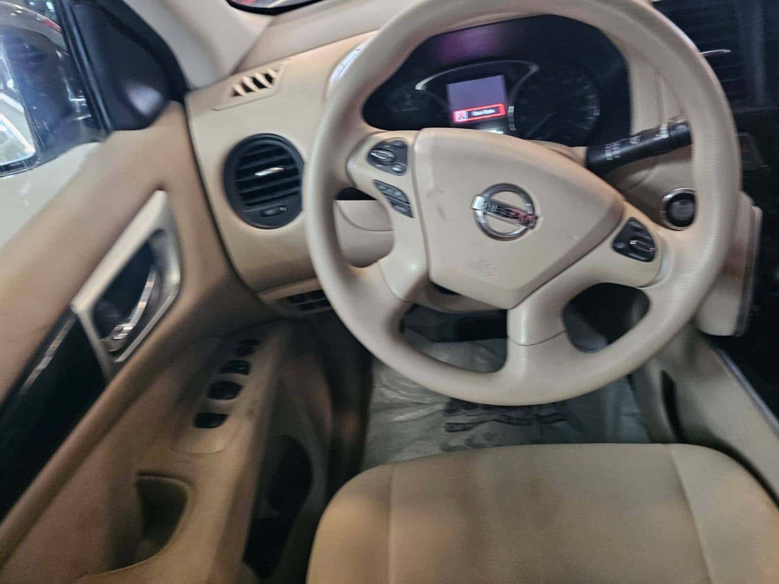 Nissan Pathfinder 2015 thumbnail 5