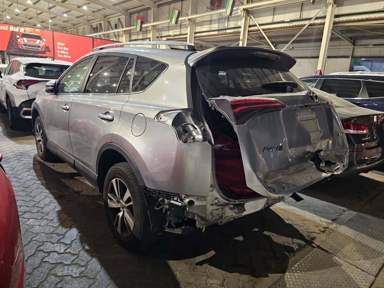 TOYOTA RAV4 2018 thumbnail 3