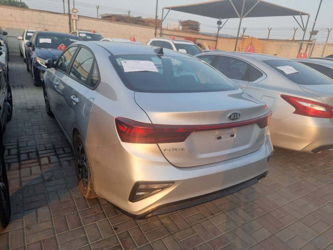 Kia Forte 2020 thumbnail 4