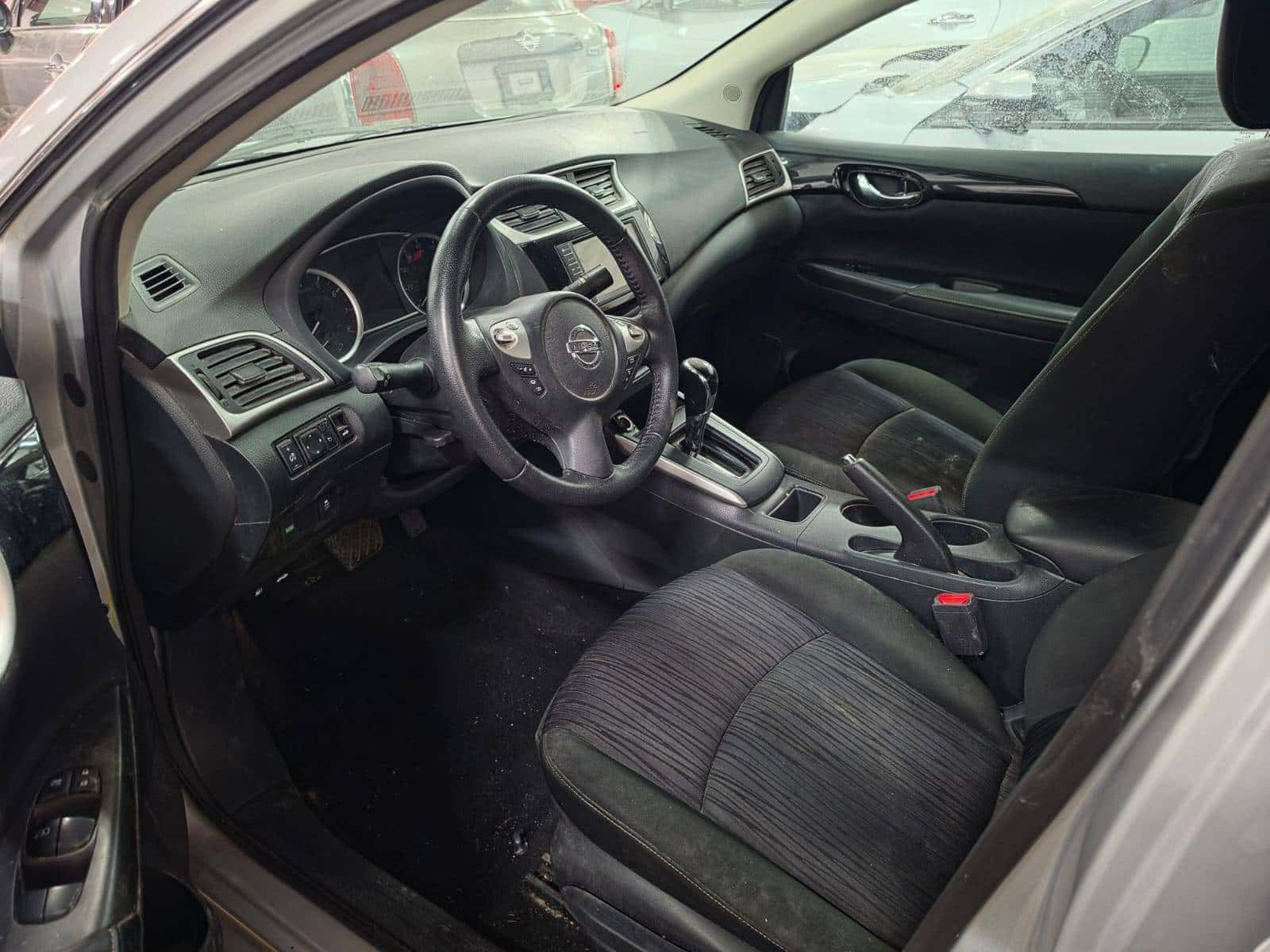 Nissan Sentra 2019 thumbnail 7