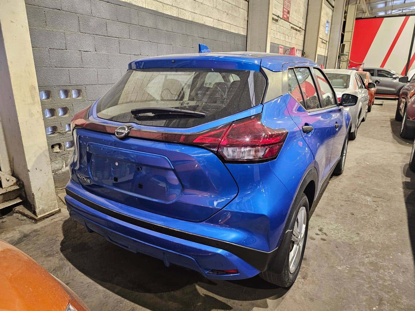 NISSAN KICKS 2023 thumbnail 3