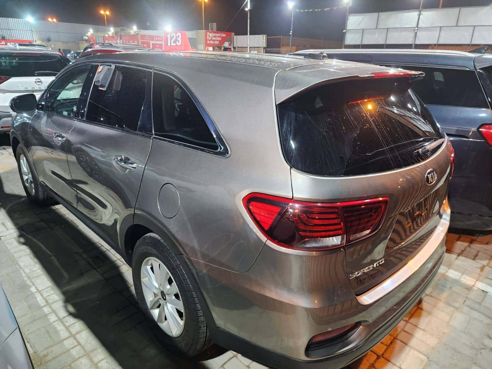 KIA SORENTO 2019 thumbnail 6