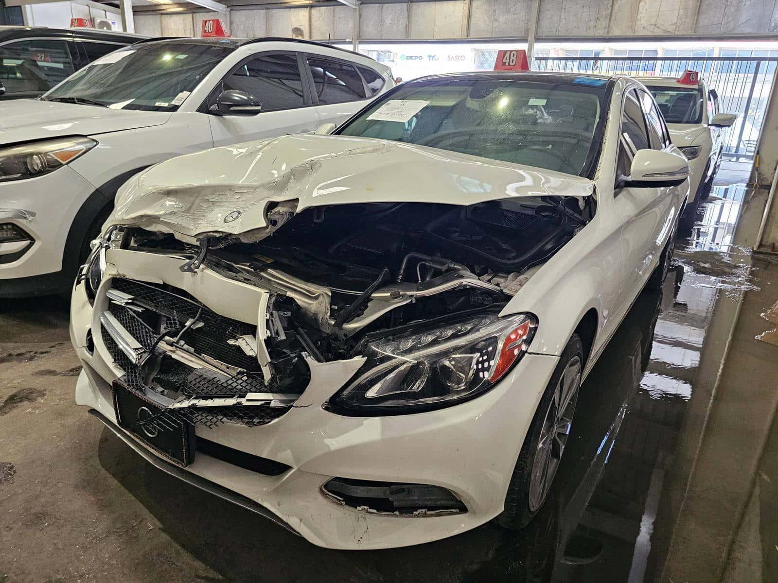 MERCEDES BENZ C300 2015 thumbnail 3